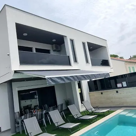 Villa Ewa & Tomi Dramalj Exterior photo